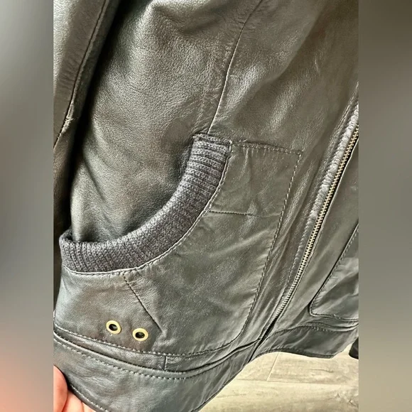 Andrew Marc Black Moto Jacket with Pockets + Turquoise Satin Lining Sz M - Picture 9 of 13